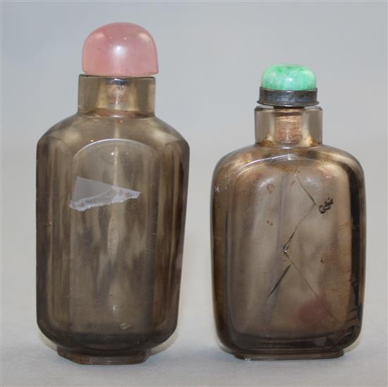 Two Chinese cameo quartz snuff bottles, 1800-1870, Richards no.s 266 and 480